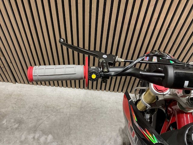 Ultra motocross db003es 27ap rood motorfiets - afbeelding 39 van  49