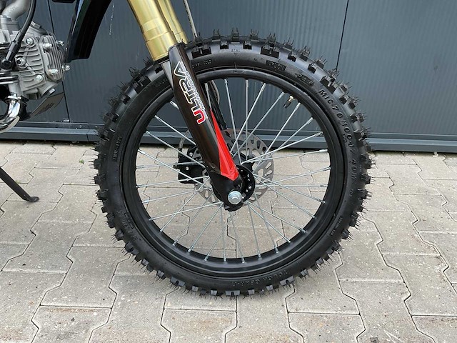 Ultra motocross db003es 27ap rood motorfiets - afbeelding 47 van  49