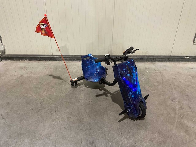 Ultra motocross drift trike 27ja 250w blauw heelal voertuig - afbeelding 26 van  38