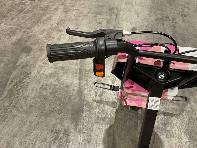 Ultra motocross drift trike 27ja 250w roze voertuig - afbeelding 32 van  33