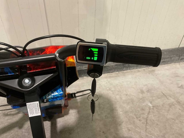 Ultra motocross drift trike 27ja 250w voertuig - afbeelding 15 van  16