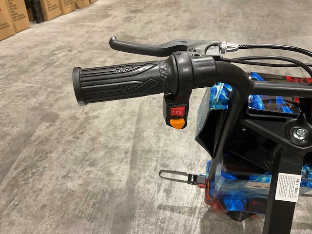 Ultra motocross drift trike 27ja 250w voertuig - afbeelding 32 van  33