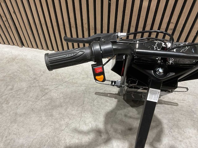 Ultra motocross drift trike 27ja 250w zwart bliksem voertuig - afbeelding 14 van  33