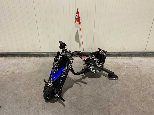 Ultra motocross drift trike 27ja 250w zwart bliksem voertuig - afbeelding 17 van  33