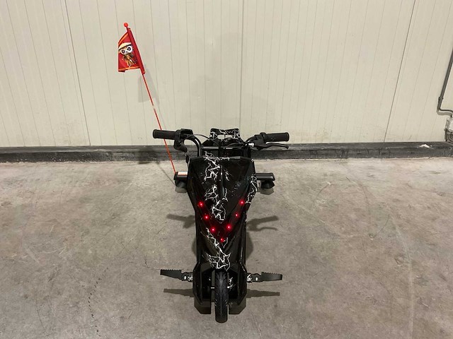 Ultra motocross drift trike 27ja 250w zwart bliksem voertuig - afbeelding 18 van  33