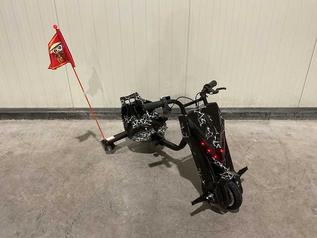 Ultra motocross drift trike 27ja 250w zwart bliksem voertuig - afbeelding 32 van  33