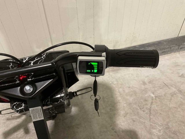 Ultra motocross drift trike 27ja 250w zwart bliksem voertuig - afbeelding 30 van  33