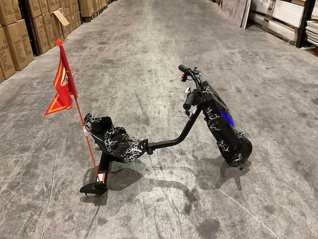 Ultra motocross drift trike 27ja 250w zwart bliksem voertuig - afbeelding 25 van  33