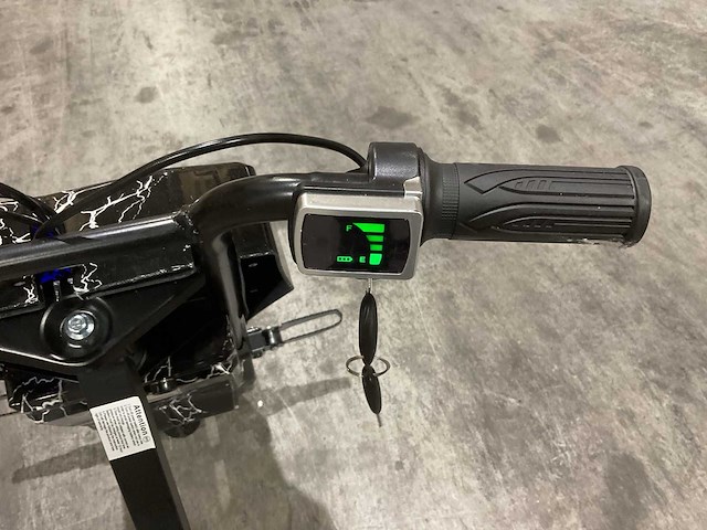 Ultra motocross drift trike 27ja 250w zwart bliksem voertuig - afbeelding 29 van  33