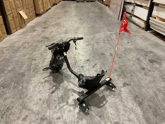 Ultra motocross drift trike 27ja 250w zwart bliksem voertuig - afbeelding 1 van  8
