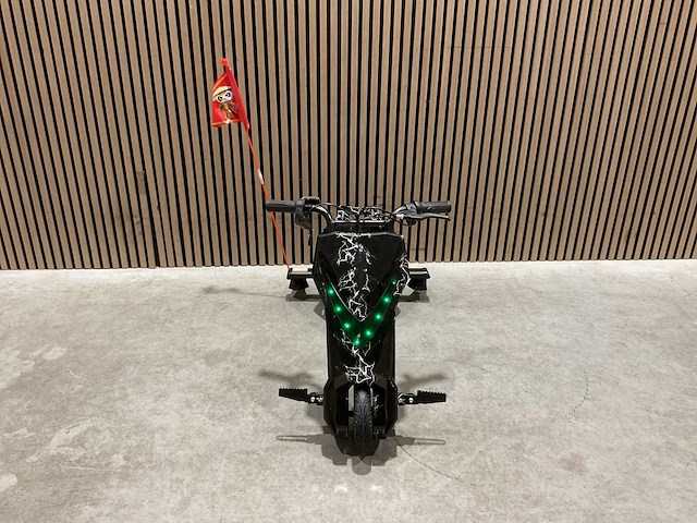 Ultra motocross drift trike 27ja 250w zwart bliksem voertuig - afbeelding 5 van  8