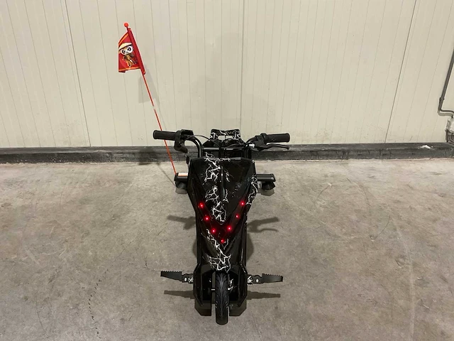 Ultra motocross drift trike 27ja 250w zwart bliksem voertuig - afbeelding 19 van  33
