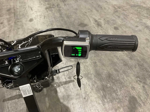 Ultra motocross drift trike 27ja 250w zwart bliksem voertuig - afbeelding 33 van  33