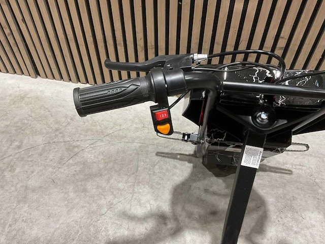Ultra motocross drift trike 27ja 250w zwart bliksem voertuig - afbeelding 14 van  33