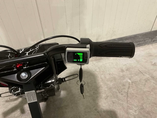 Ultra motocross drift trike 27ja 250w zwart bliksem voertuig - afbeelding 26 van  33