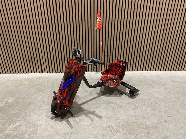 Ultra motocross drift trike 27ja 250w zwart rood voertuig - afbeelding 4 van  23