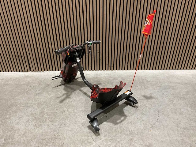 Ultra motocross drift trike 27ja 250w zwart rood voertuig - afbeelding 12 van  23