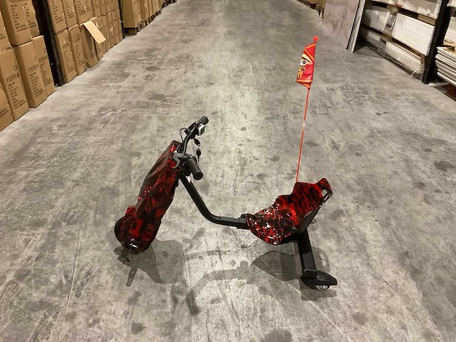 Ultra motocross drift trike 27ja 250w zwart rood voertuig - afbeelding 1 van  23