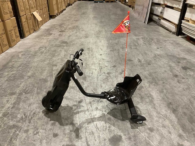 Ultra motocross drift trike 27ja 250w zwart voertuig - afbeelding 1 van  32