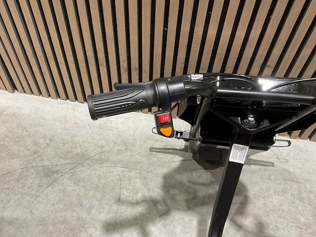 Ultra motocross drift trike 27ja 250w zwart voertuig - afbeelding 13 van  32