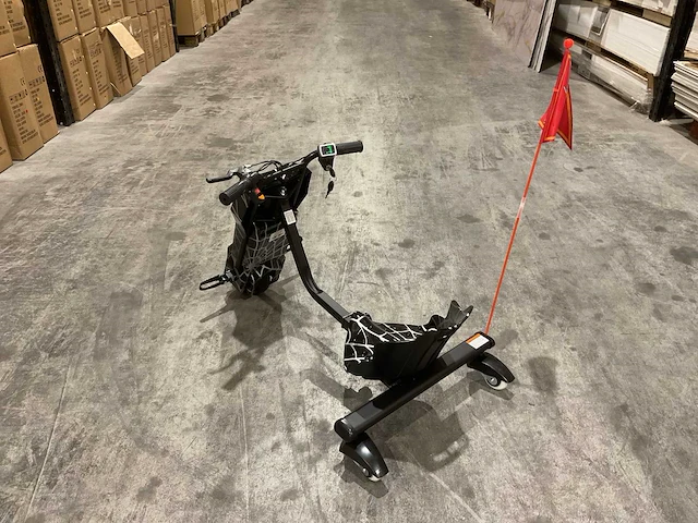 Ultra motocross drift trike 27ja 250w zwart web voertuig - afbeelding 9 van  11