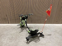 Ultra motocross drift trike 27ja 250w zwart/groen/wit voertuig - afbeelding 2 van  12