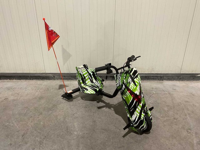 Ultra motocross drift trike 27ja 250w zwart/groen/wit voertuig - afbeelding 6 van  12