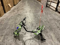 Ultra motocross drift trike 27ja 250w zwart/groen/wit voertuig - afbeelding 1 van  32