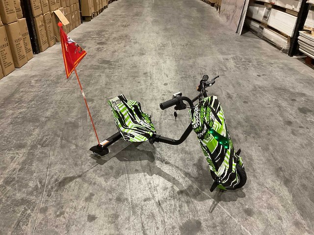 Ultra motocross drift trike 27ja 250w zwart/groen/wit voertuig - afbeelding 27 van  32