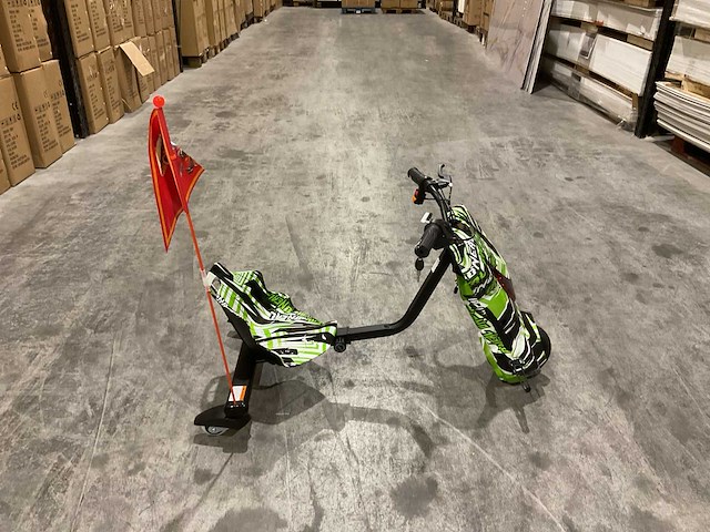 Ultra motocross drift trike 27ja 250w zwart/groen/wit voertuig - afbeelding 28 van  32