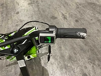 Ultra motocross drift trike 27ja 250w zwart/groen/wit voertuig - afbeelding 30 van  32