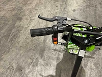 Ultra motocross drift trike 27ja 250w zwart/groen/wit voertuig - afbeelding 11 van  12