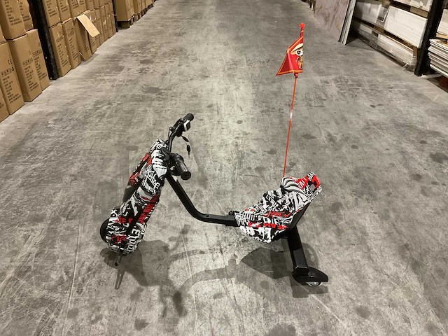 Ultra motocross drift trike 27ja 250w zwart/wit/rood voertuig - afbeelding 1 van  33