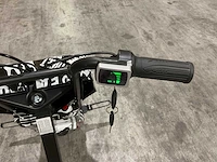 Ultra motocross drift trike 27ja 250w zwart/wit/rood voertuig - afbeelding 2 van  34