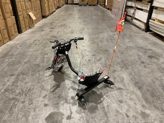 Ultra motocross drift trike 27ja 250w zwart/wit/rood voertuig - afbeelding 3 van  34