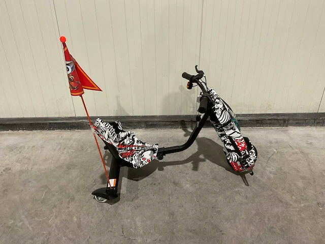 Ultra motocross drift trike 27ja 250w zwart/wit/rood voertuig - afbeelding 22 van  34