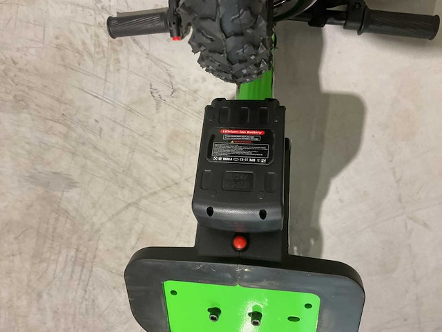 Ultra motocross trx200 elektrische loopfiets groen - afbeelding 2 van  11