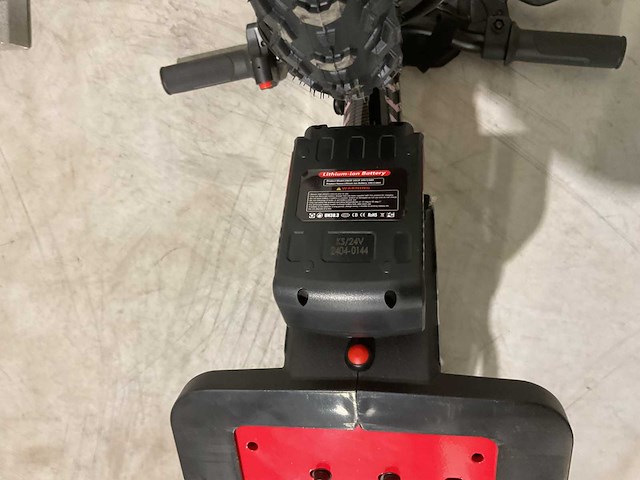 Ultra motocross trx200 elektrische loopfiets rood - afbeelding 2 van  11