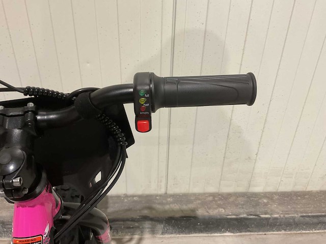Ultra motocross trx200 elektrische loopfiets roze - afbeelding 11 van  11