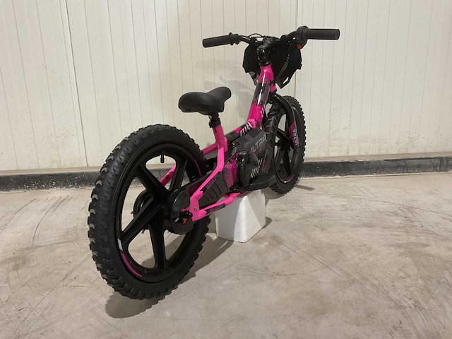 Ultra motocross trx250 elektrische loopfiets roze - afbeelding 8 van  10