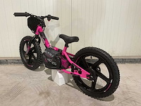 Ultra motocross trx250 elektrische loopfiets roze - afbeelding 9 van  10
