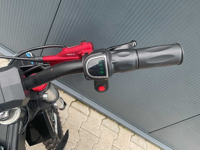 Ultra motocross uld01 bl 1800w 48v elektrische crossmotor 9 - afbeelding 8 van  8