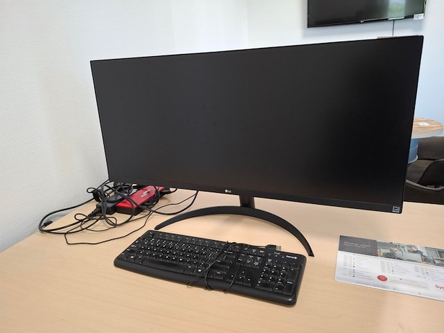 Ultra wide full hd monitor lg, 34wp500-b, bouwjaar 2024 - afbeelding 1 van  4