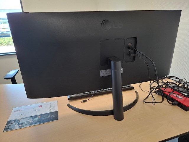 Ultra wide full hd monitor lg, 34wp500-b, bouwjaar 2024 - afbeelding 2 van  4