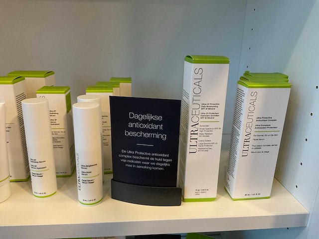 Ultraceuticals brightening en protective gezichtsverzorging (14x) - afbeelding 3 van  3