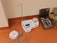Ultrasoon chirurgisch systeem mectron piezosurgery met drie handstukken en diverse tips. - afbeelding 1 van  4