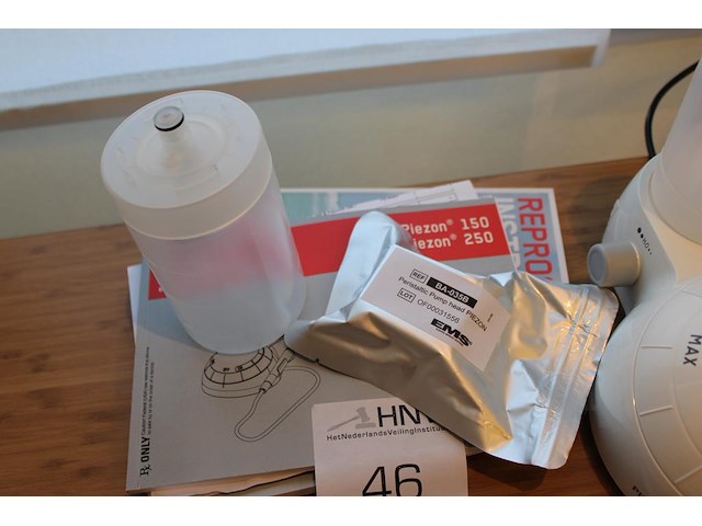 Ultrasoon tandsteenverwijderings apparaat ems pizon 250. - afbeelding 3 van  3