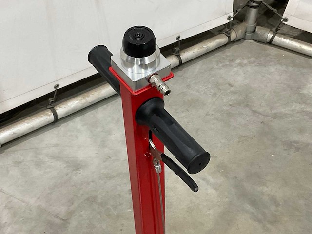 Ultratoolz pneumatische krik 60 ton - afbeelding 7 van  8