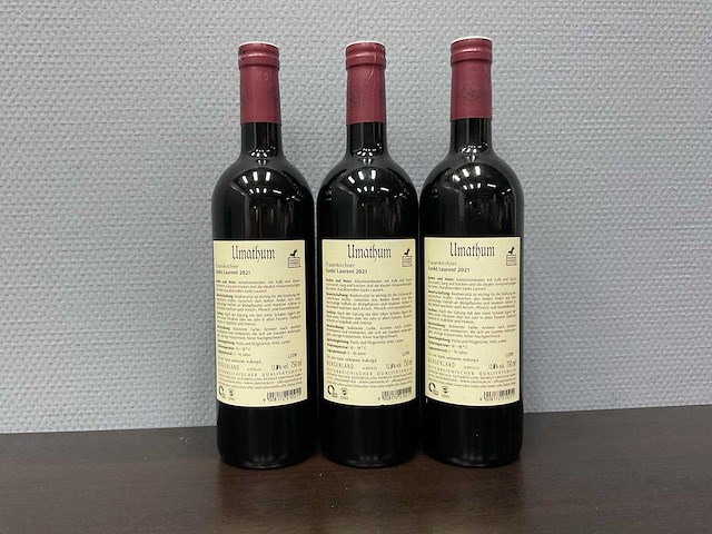 Umathum frauenkirchner sankt laurent 2021 (3x) - afbeelding 2 van  3