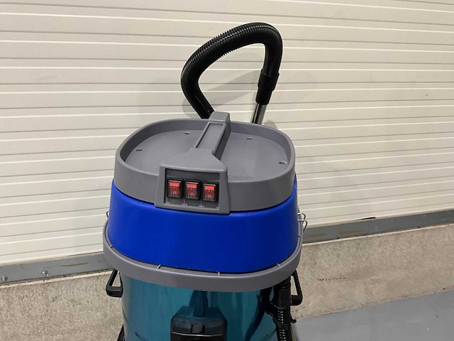 Umt - 2026 - 100 liter - nat / droog industriële stofzuiger - afbeelding 2 van  6